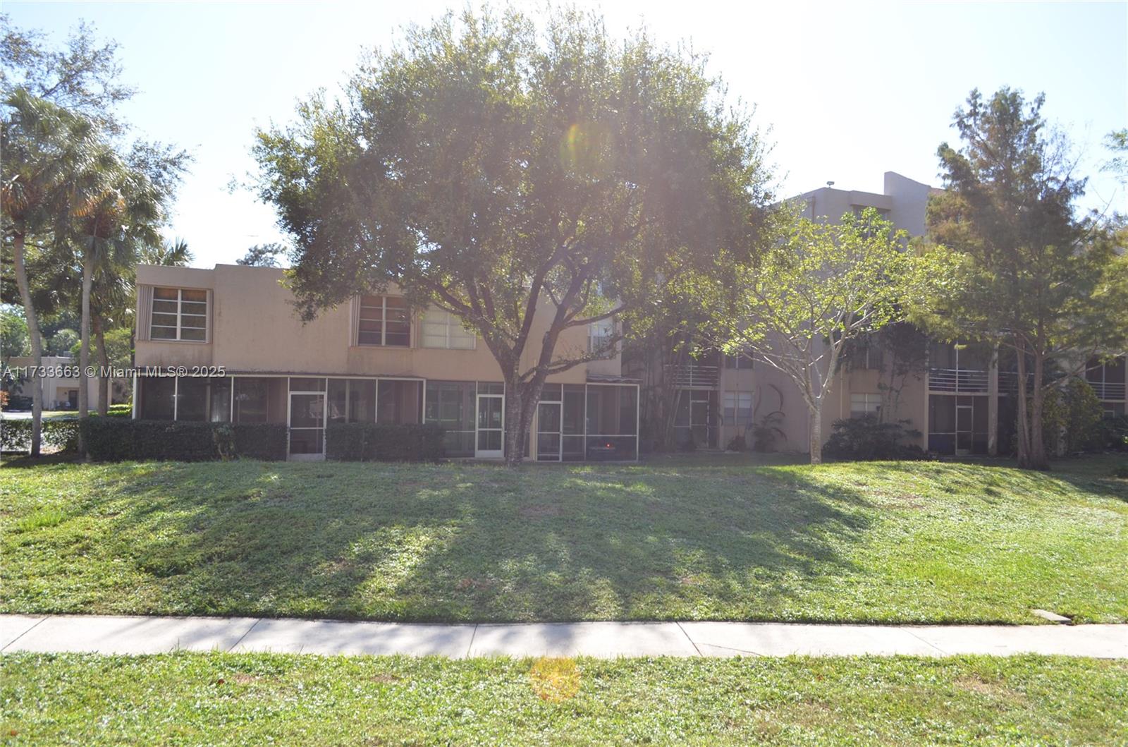 LIVE OAK CONDOMINIUM TWO - Residential