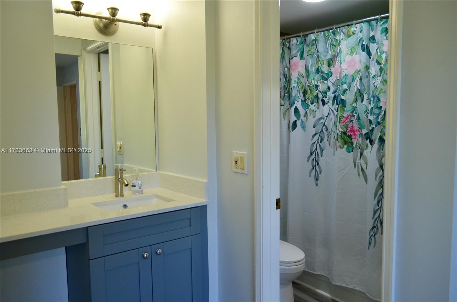 LIVE OAK CONDOMINIUM TWO - Residential
