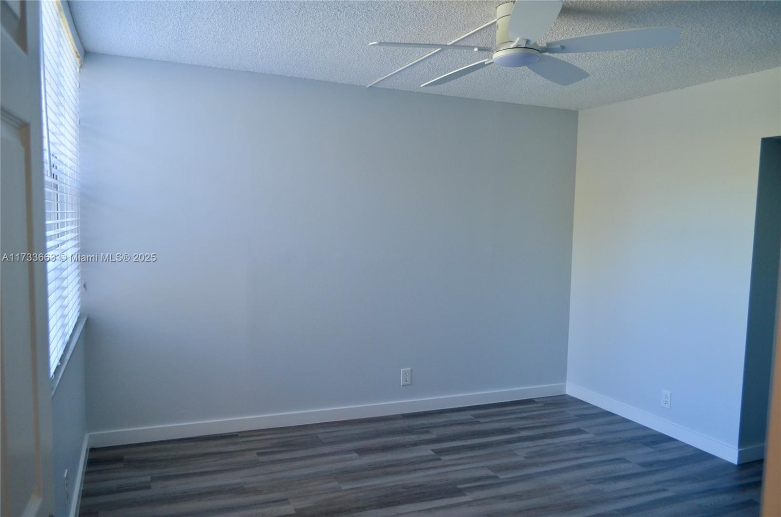 LIVE OAK CONDOMINIUM TWO - Residential
