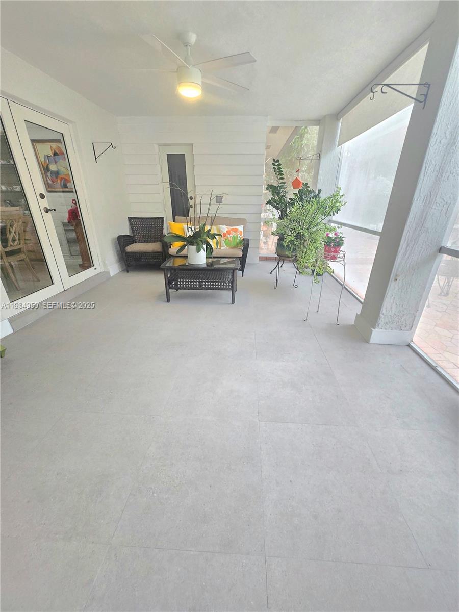 5TH ADDN TO ROYAL OAKS - Residential