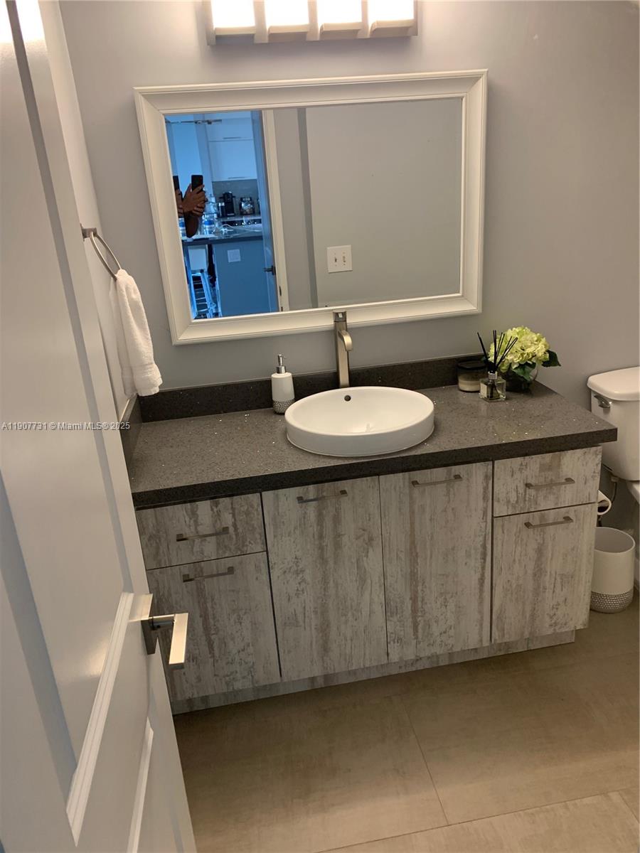 ADMIRALS PORT CONDO - WES - Residential Lease