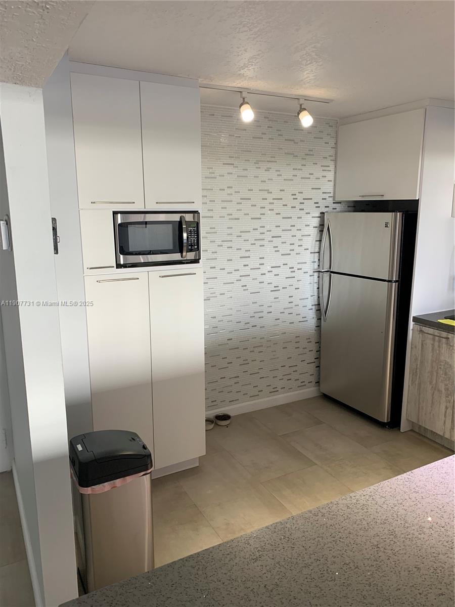 ADMIRALS PORT CONDO - WES - Residential Lease