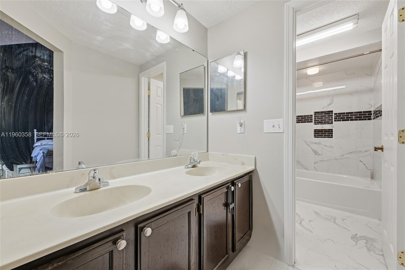 WALDEN WOOD - Residential