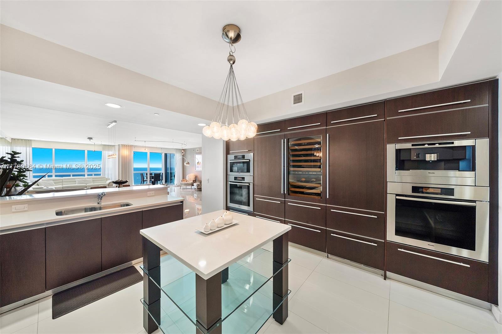2711 HOLLYWOOD BEACH CONDO - Residential
