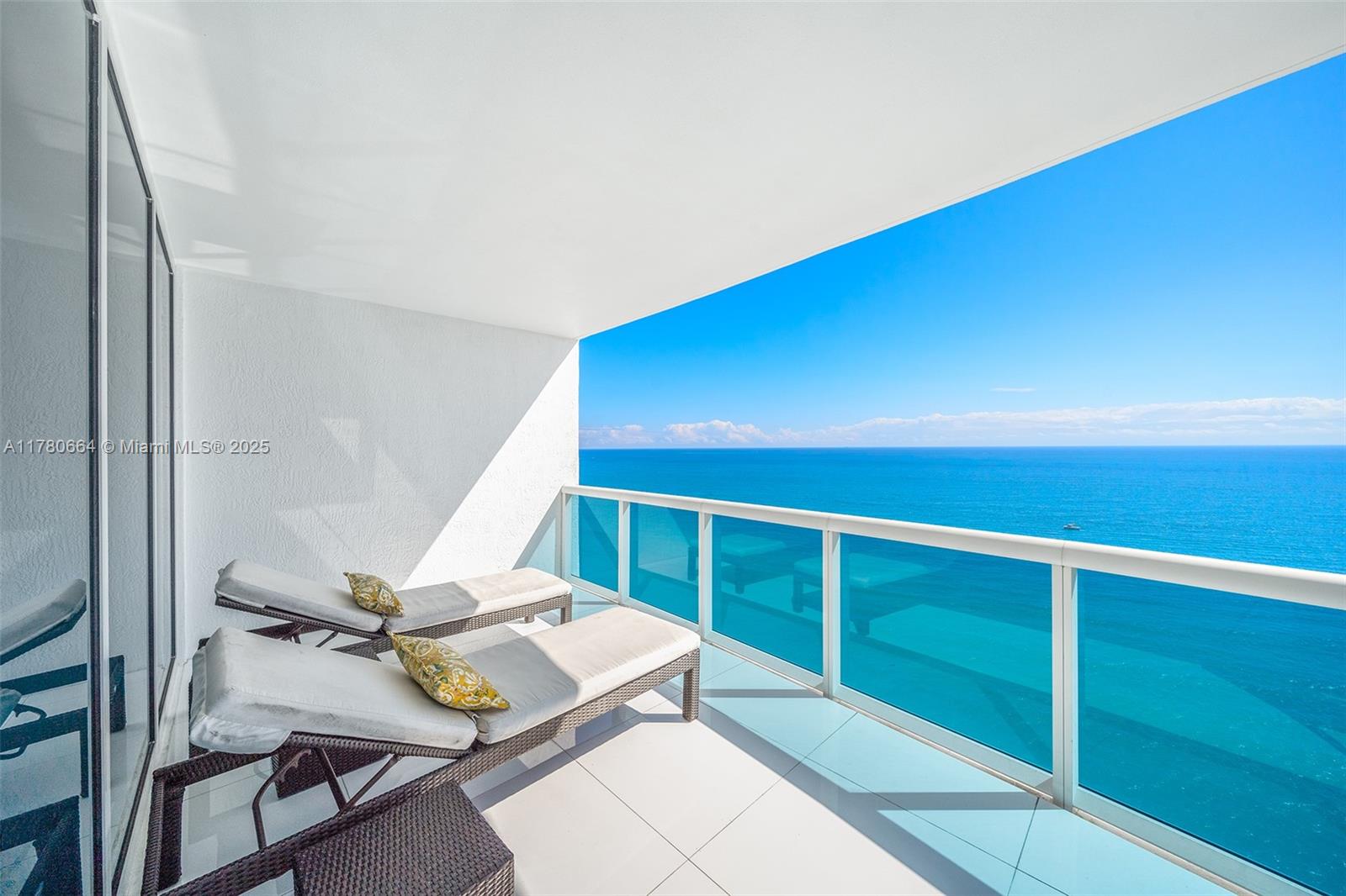 2711 HOLLYWOOD BEACH CONDO - Residential