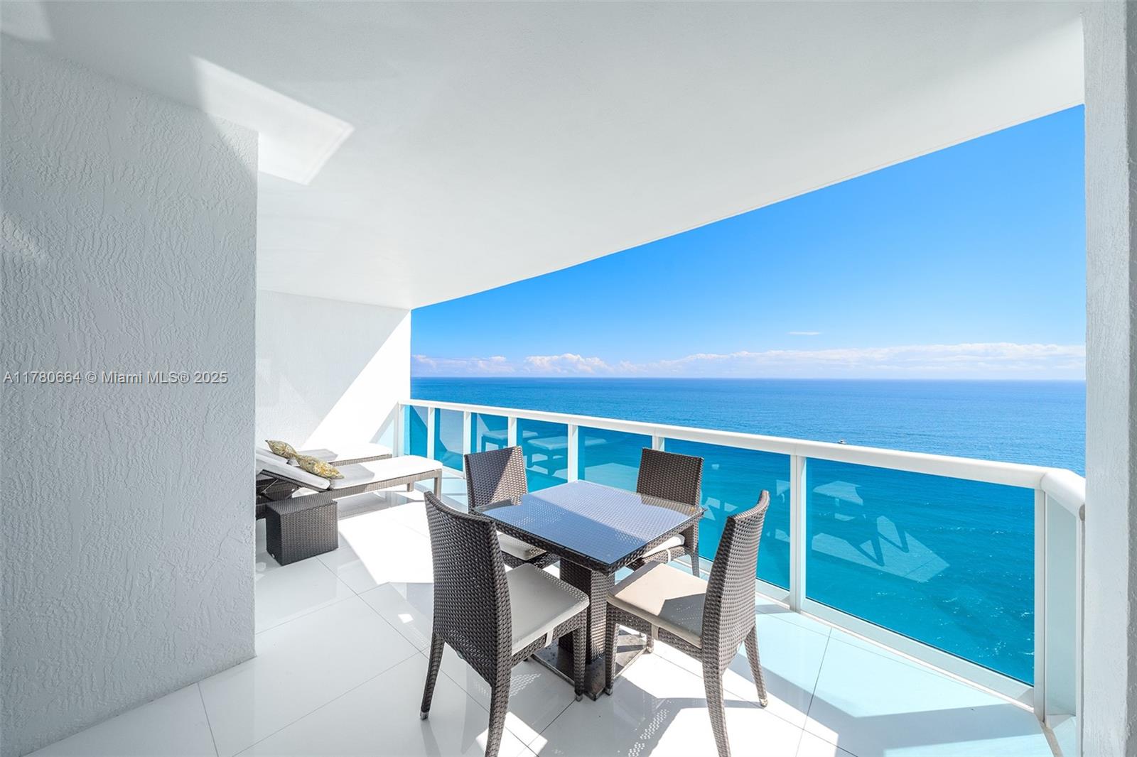 2711 HOLLYWOOD BEACH CONDO - Residential