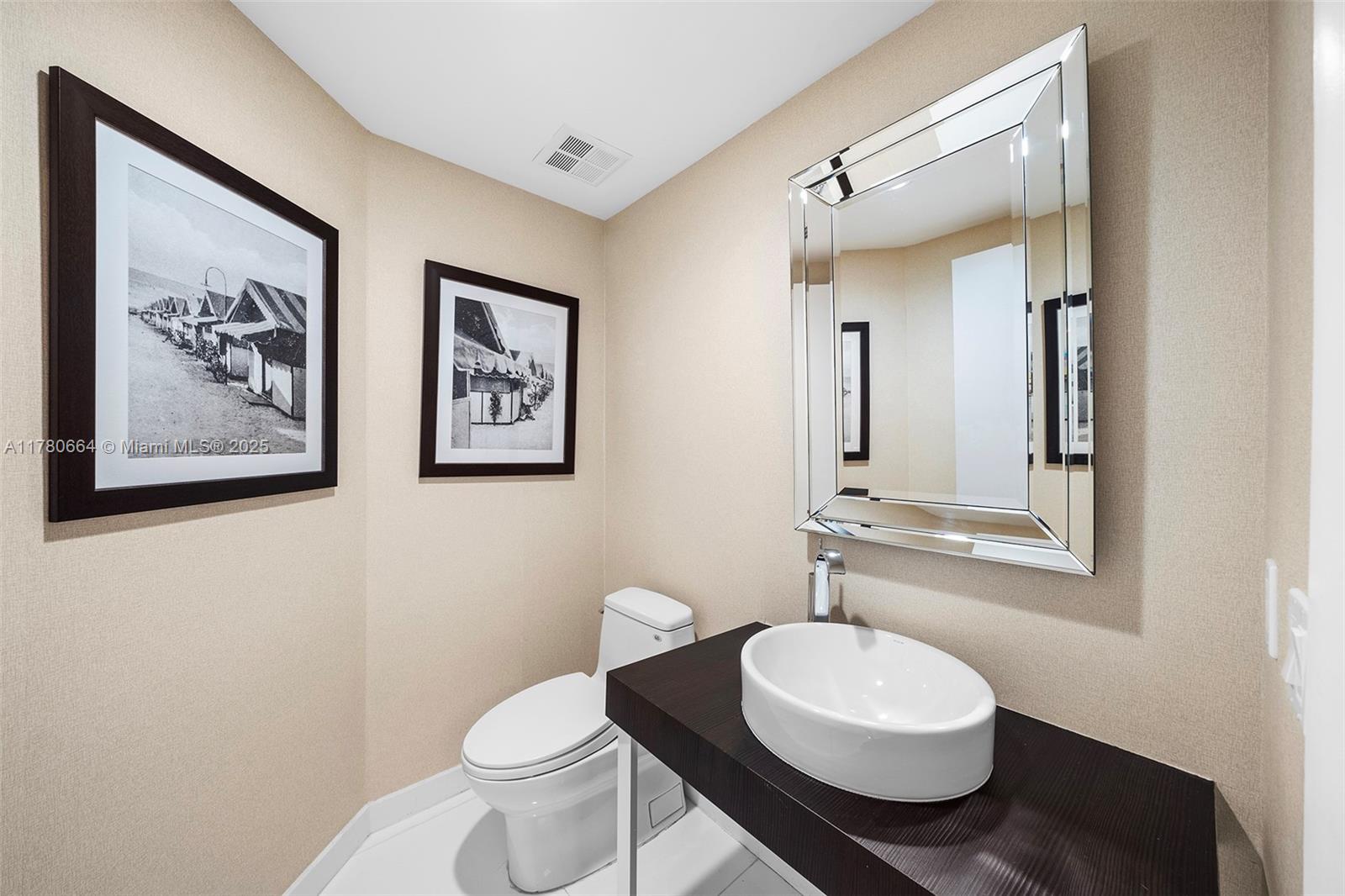 2711 HOLLYWOOD BEACH CONDO - Residential
