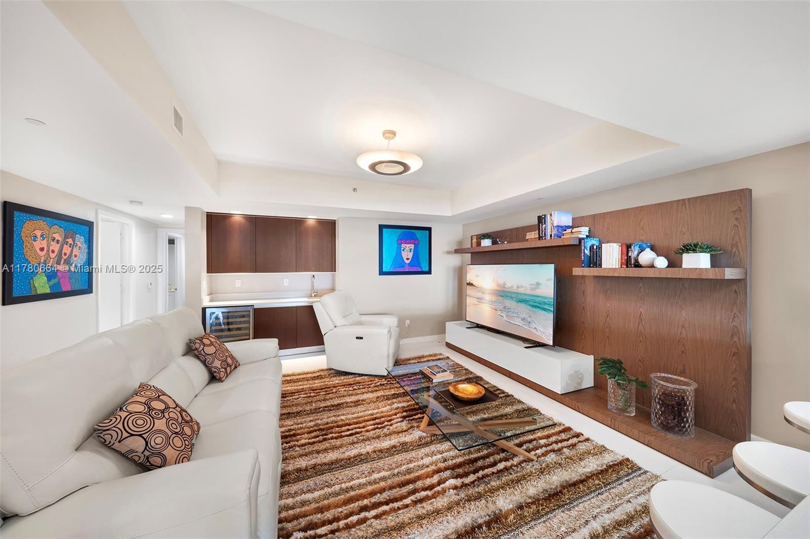 2711 HOLLYWOOD BEACH CONDO - Residential