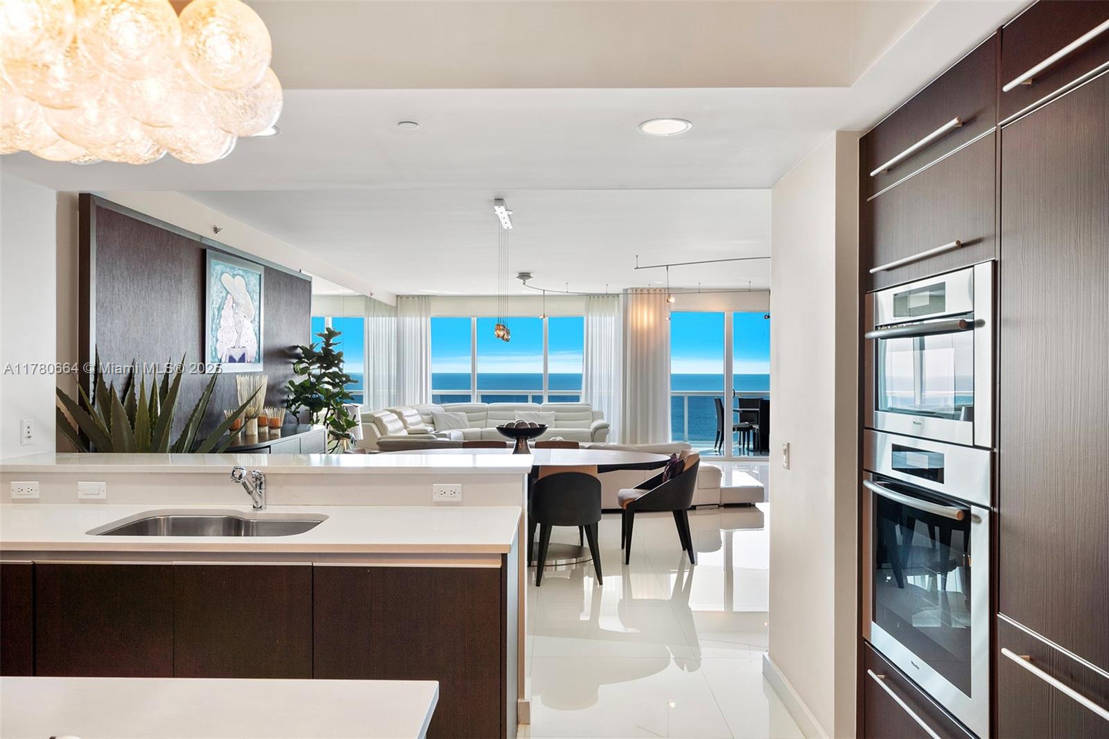 2711 HOLLYWOOD BEACH CONDO - Residential