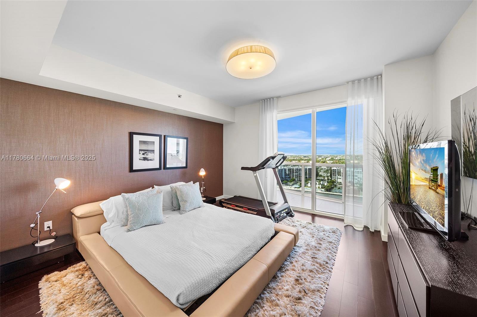 2711 HOLLYWOOD BEACH CONDO - Residential