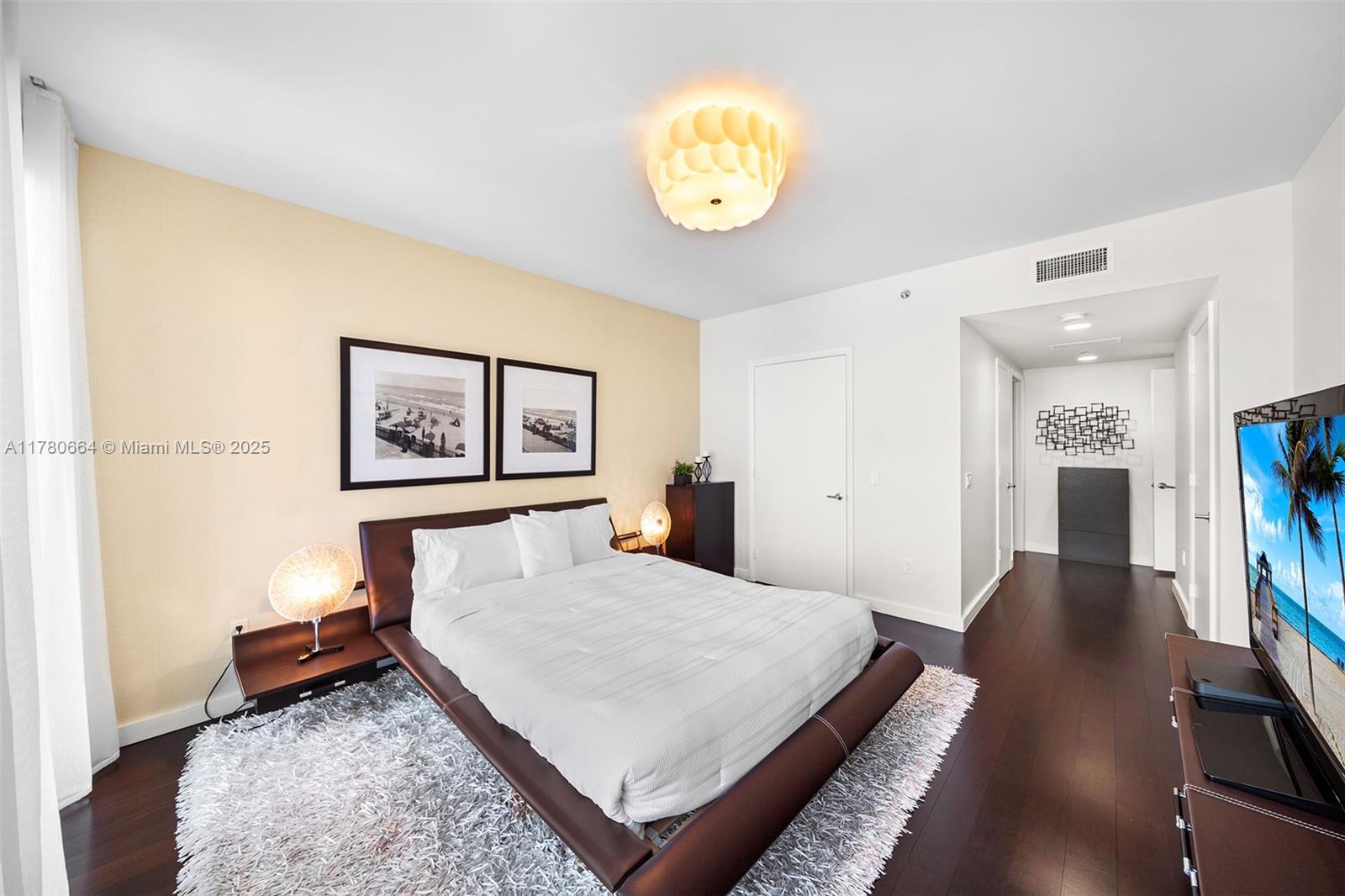 2711 HOLLYWOOD BEACH CONDO - Residential
