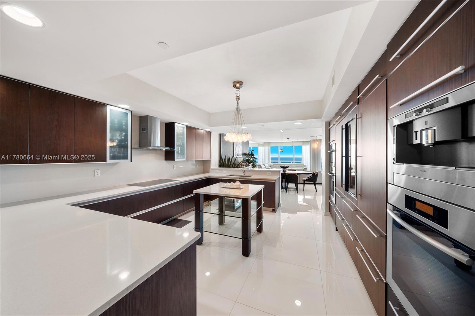 2711 HOLLYWOOD BEACH CONDO - Residential