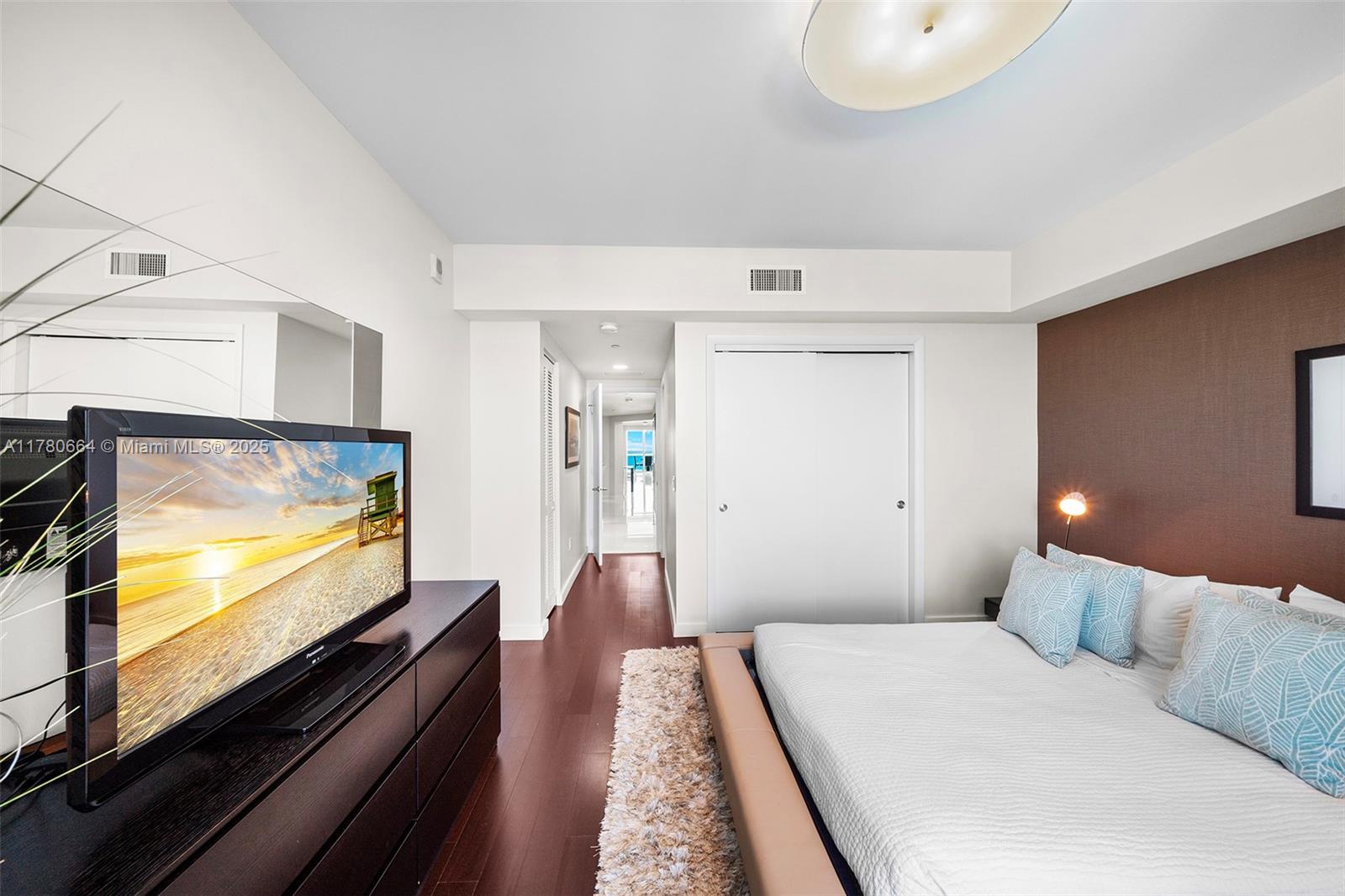 2711 HOLLYWOOD BEACH CONDO - Residential