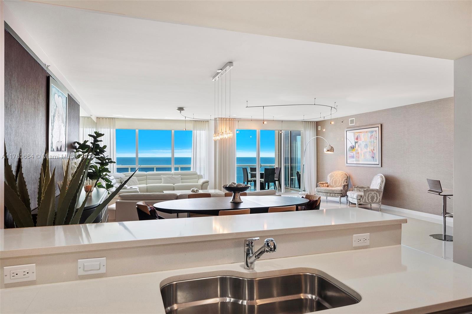 2711 HOLLYWOOD BEACH CONDO - Residential