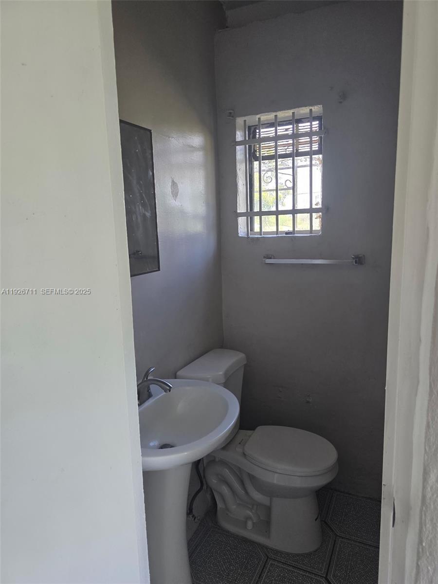 HOWARD PK 1ST ADDN - Residential Lease