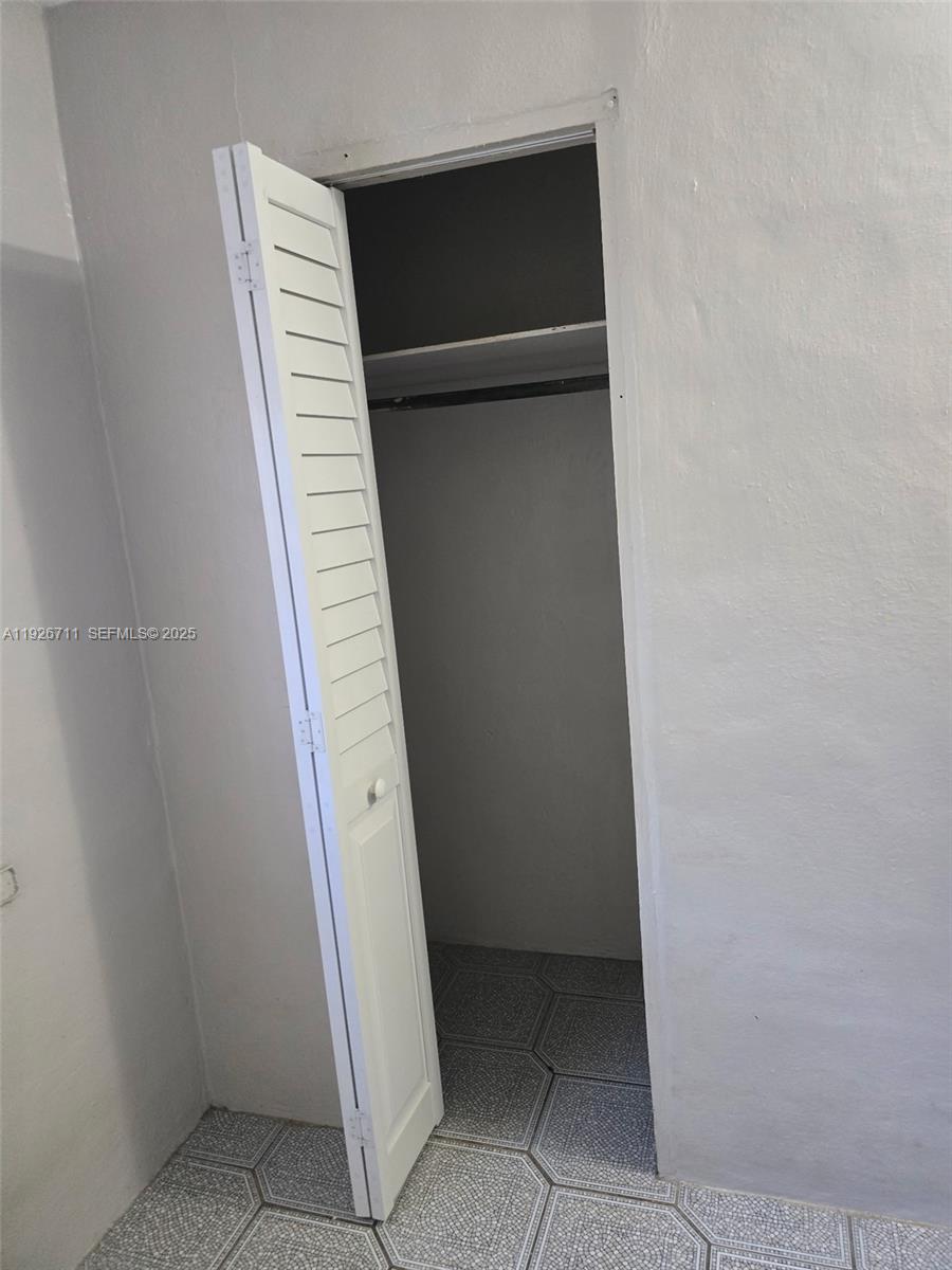 HOWARD PK 1ST ADDN - Residential Lease