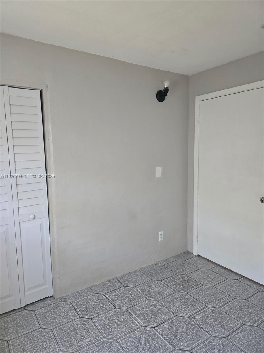 HOWARD PK 1ST ADDN - Residential Lease