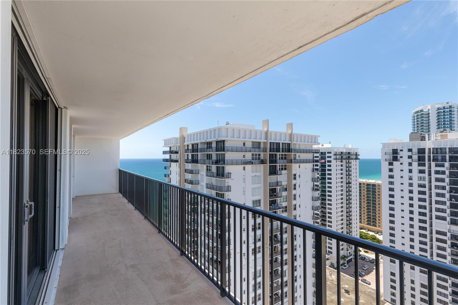 QUADOMAIN TOWER I AND IV - Residential