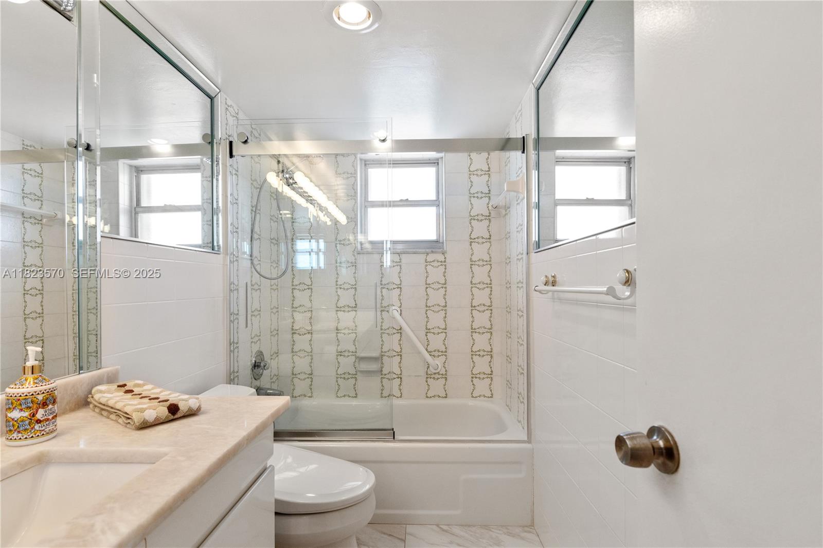 QUADOMAIN TOWER I AND IV - Residential