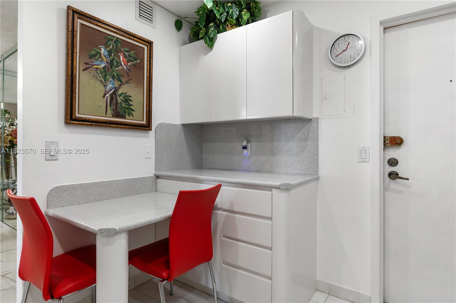 QUADOMAIN TOWER I AND IV - Residential