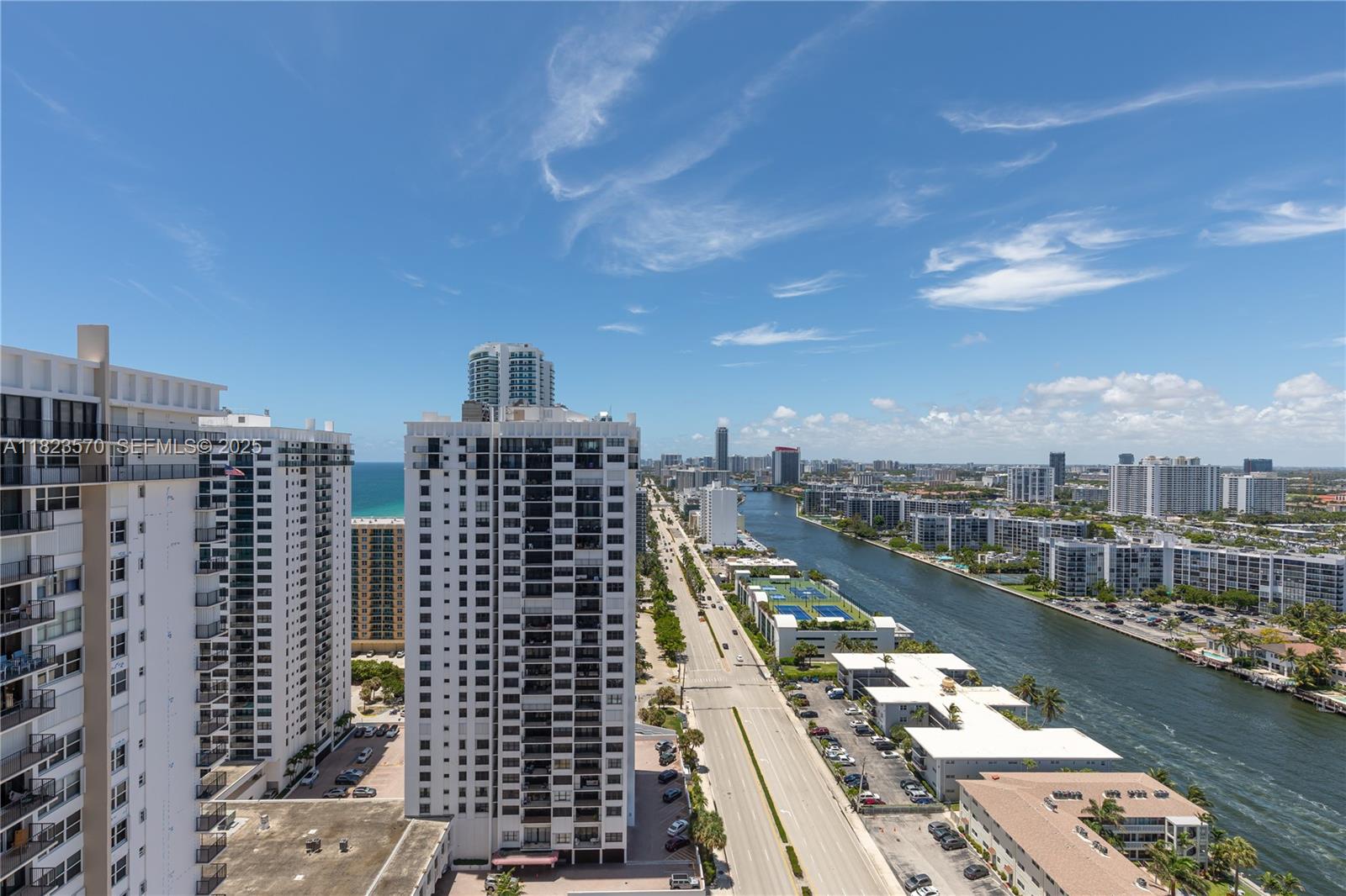 QUADOMAIN TOWER I AND IV - Residential