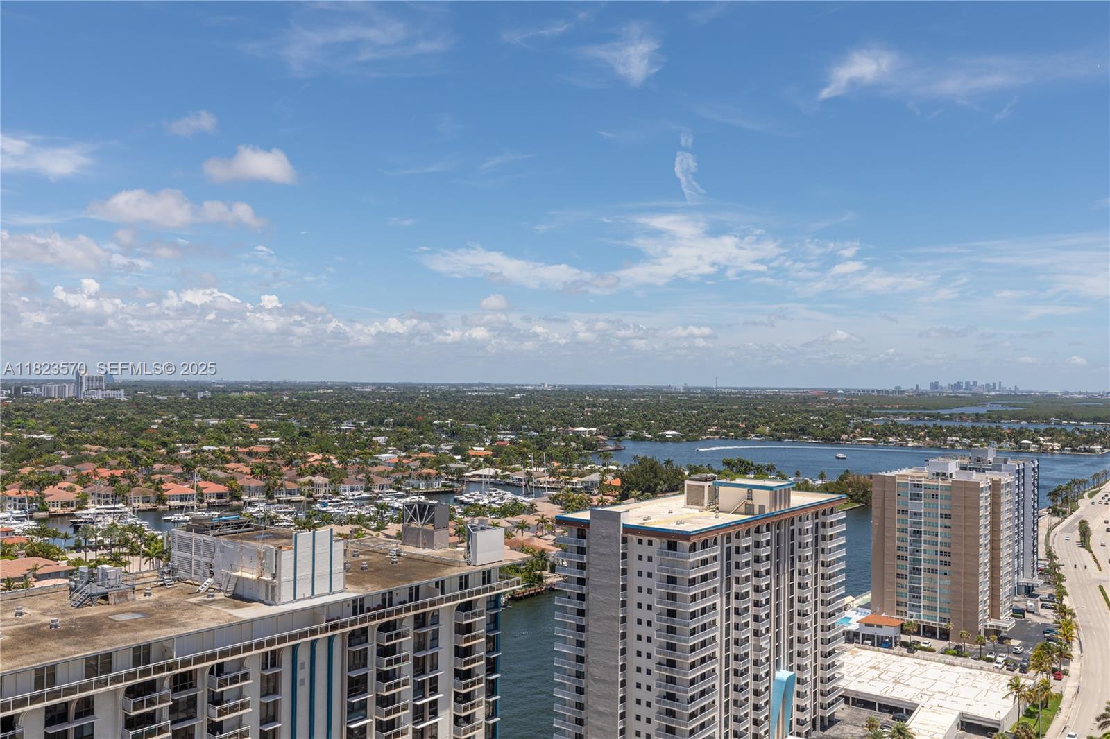 QUADOMAIN TOWER I AND IV - Residential