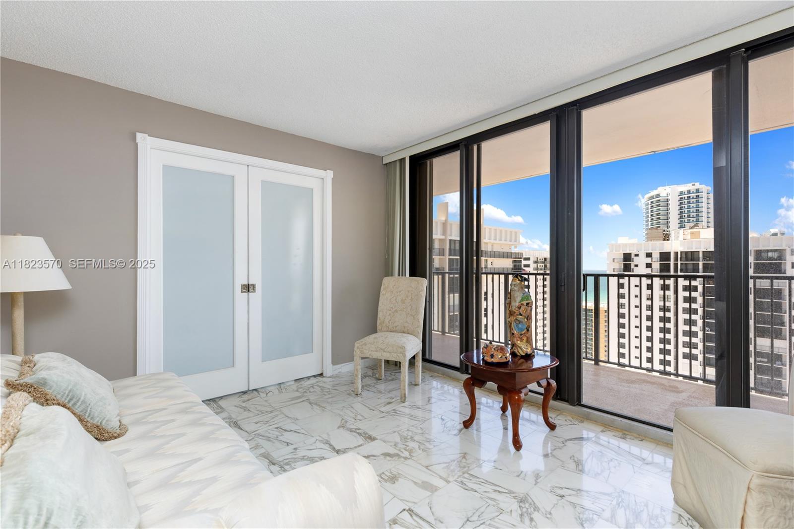 QUADOMAIN TOWER I AND IV - Residential