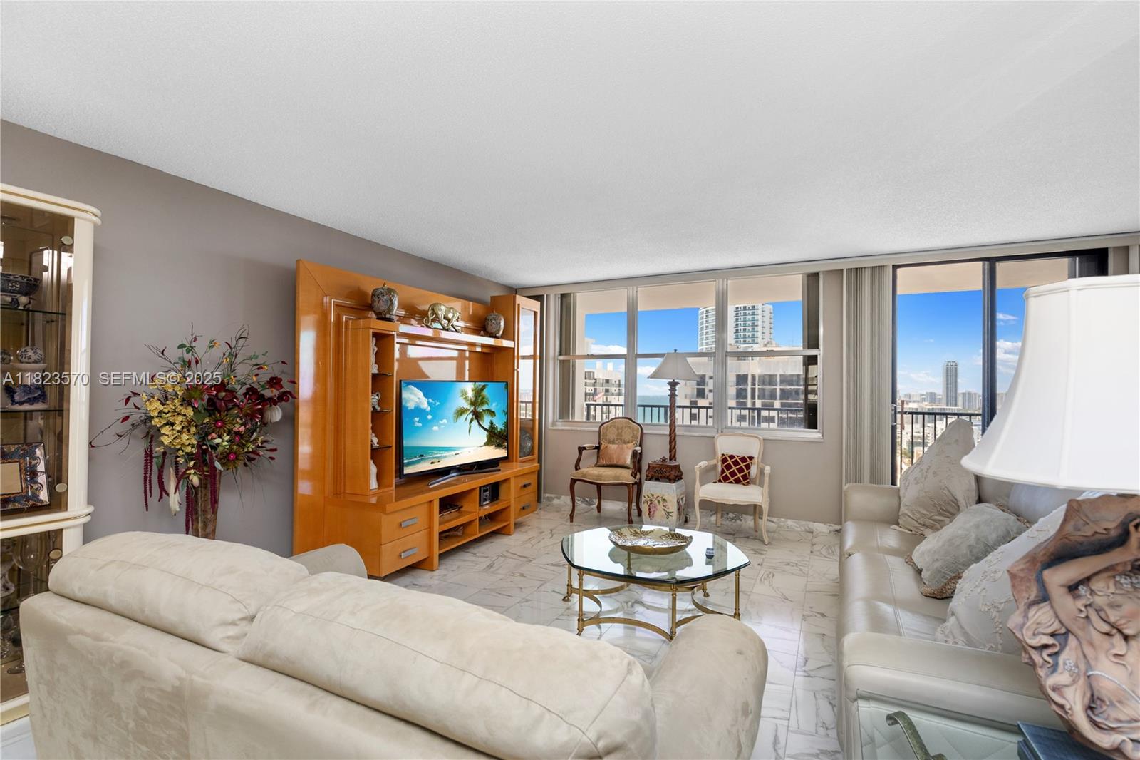 QUADOMAIN TOWER I AND IV - Residential