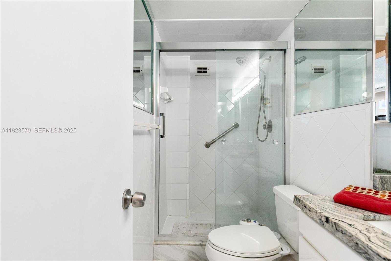 QUADOMAIN TOWER I AND IV - Residential