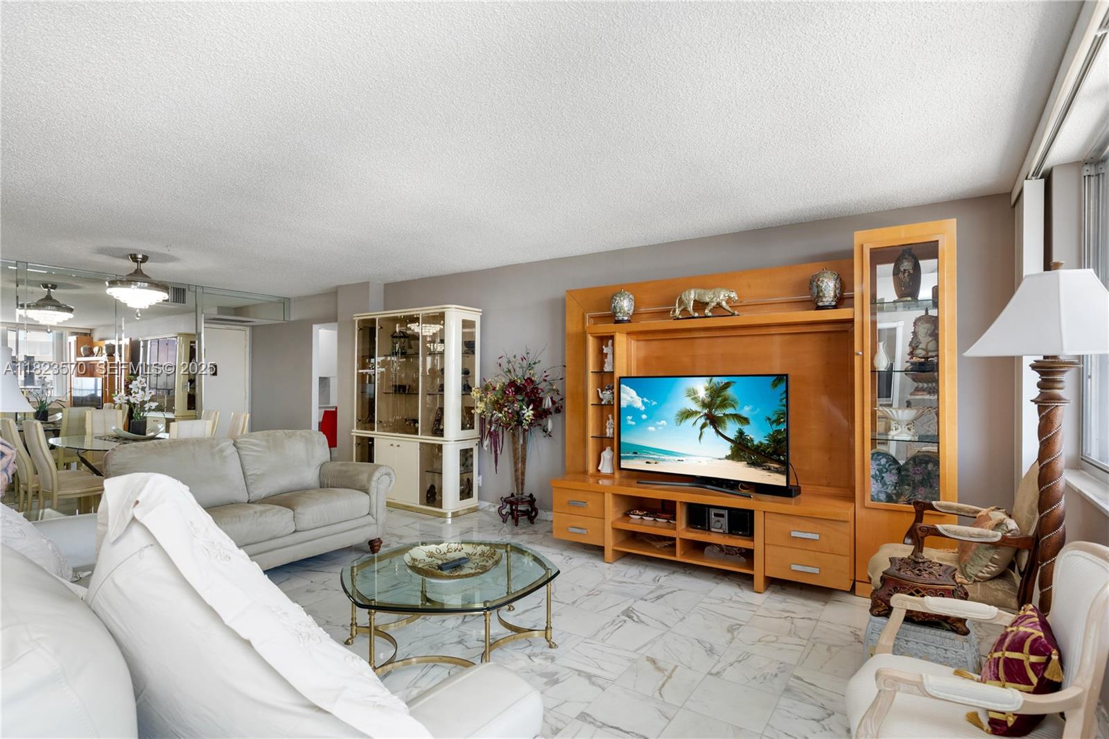 QUADOMAIN TOWER I AND IV - Residential