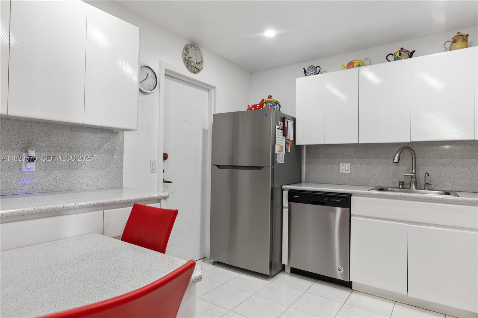 QUADOMAIN TOWER I AND IV - Residential