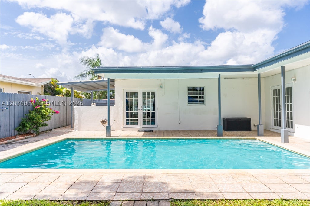 Photo of 6452 Custer St, Hollywood, FL 33024 (MLS # A12036854)