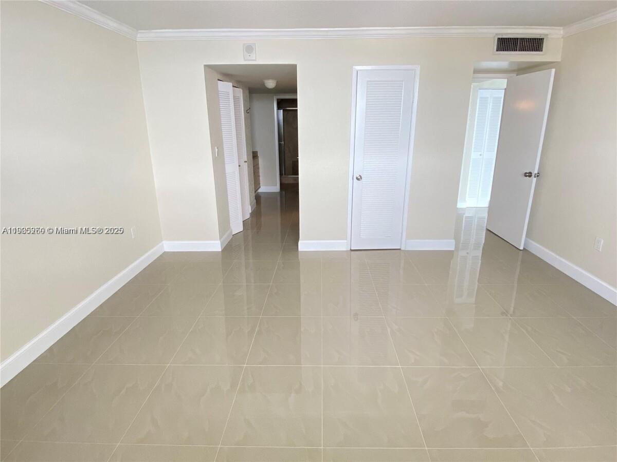 STRATFORD HOUSE CONDO - Residential