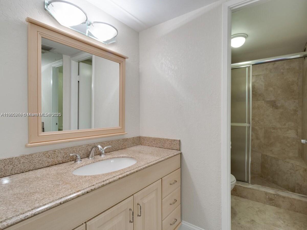 STRATFORD HOUSE CONDO - Residential