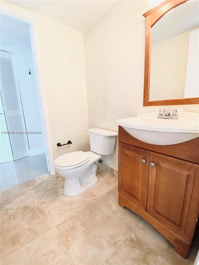 STRATFORD HOUSE CONDO - Residential