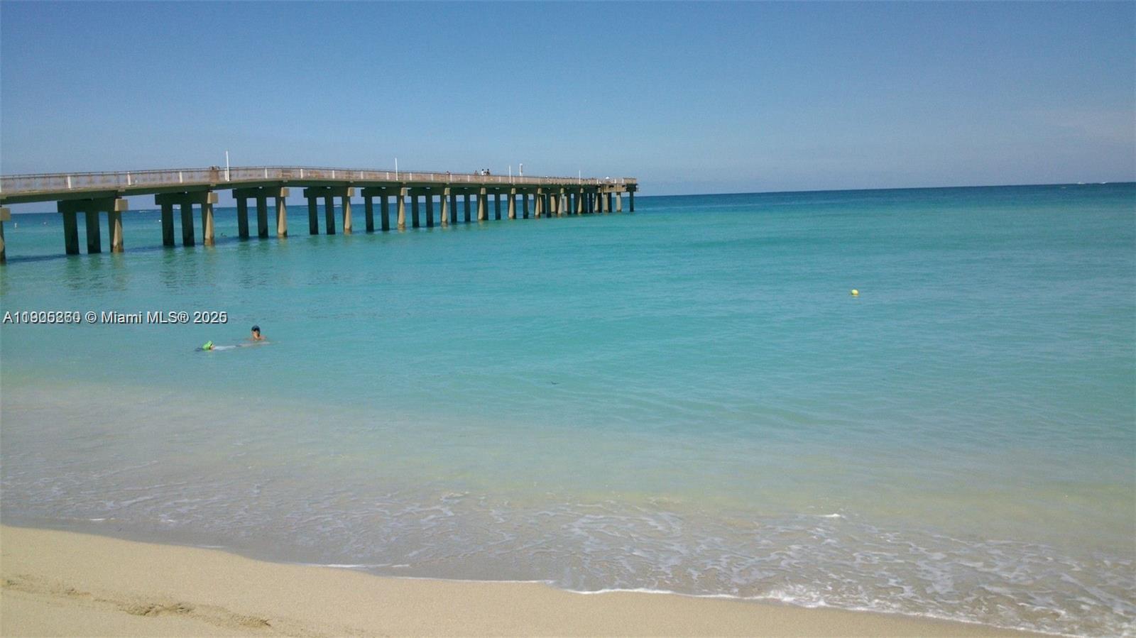 STRATFORD HOUSE CONDO - Residential