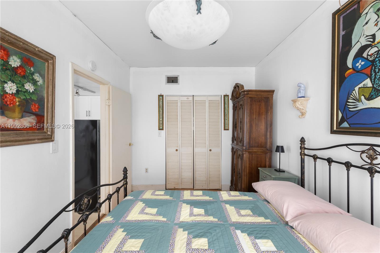 SOUTH MOON CONDO - Residential