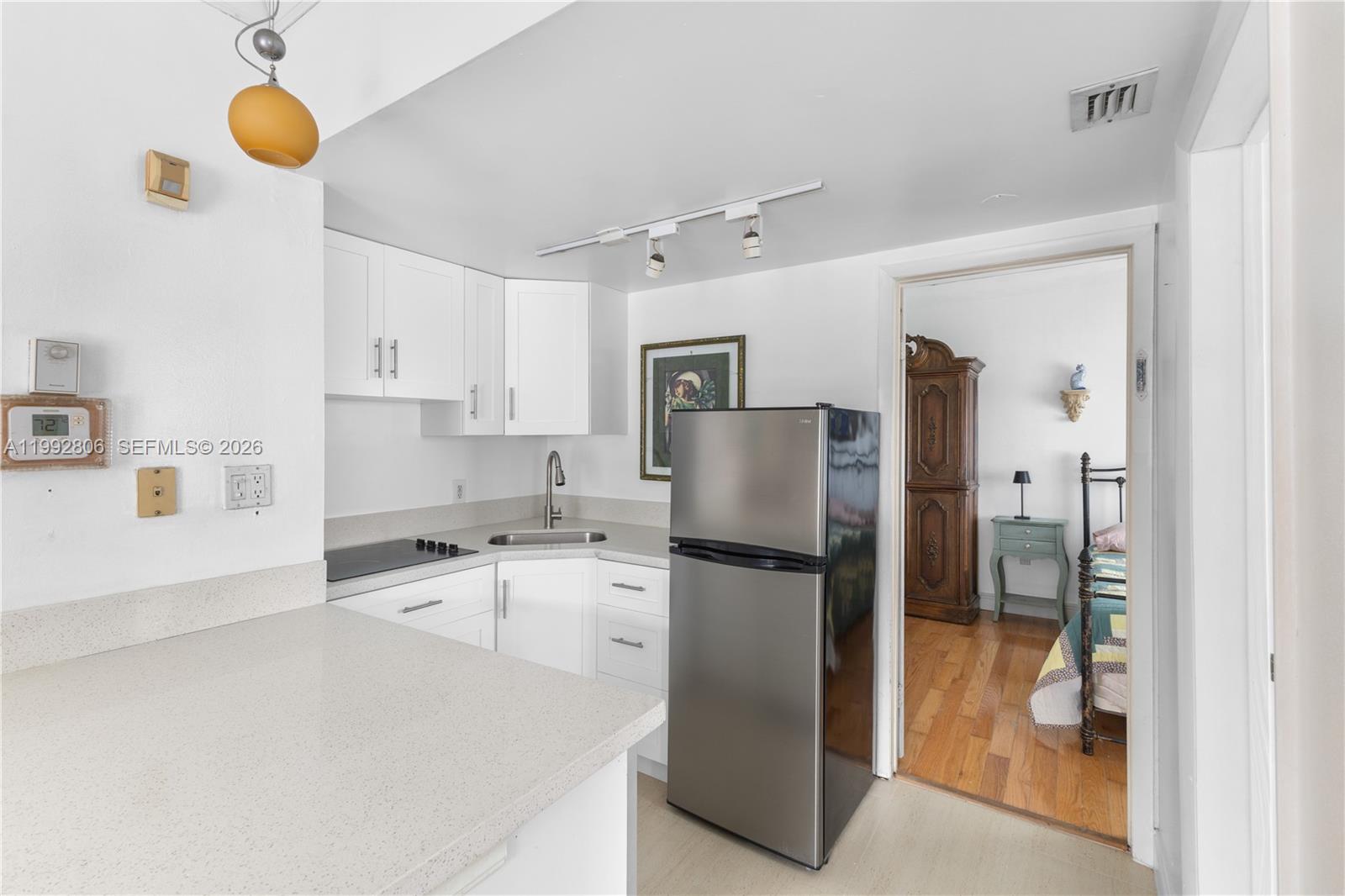 SOUTH MOON CONDO - Residential