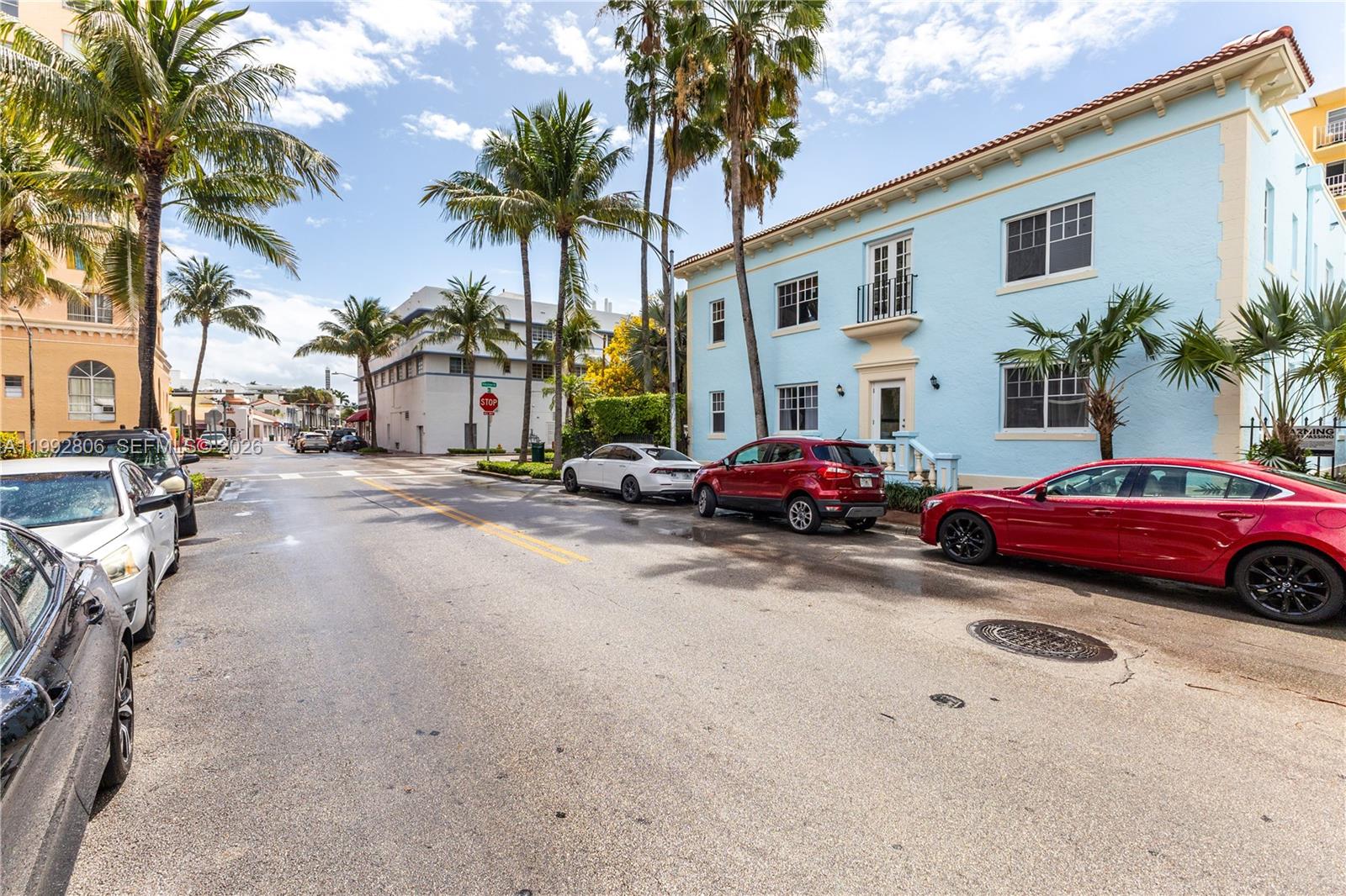 SOUTH MOON CONDO - Residential