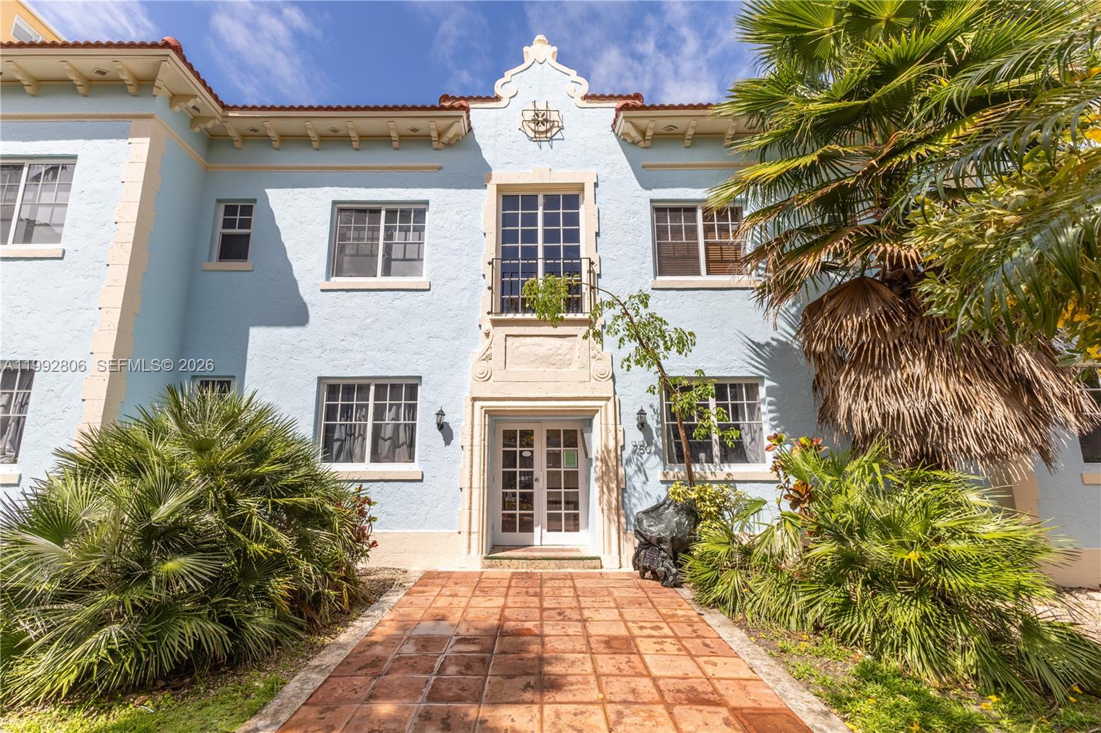 SOUTH MOON CONDO - Residential