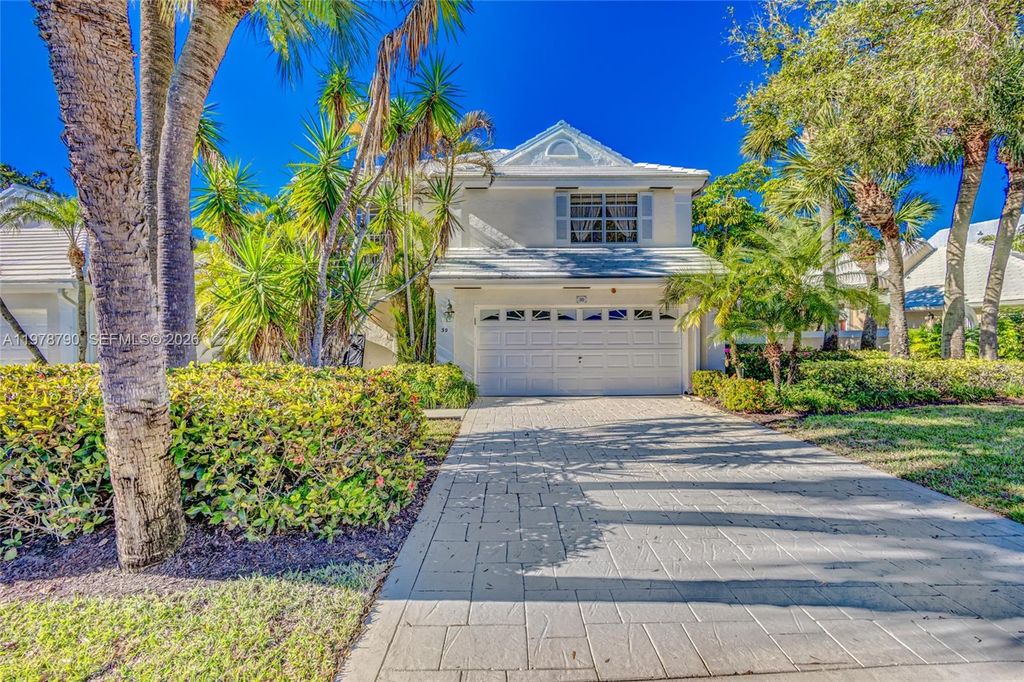 Photo of 30 Windsor Lane, Palm Beach Gardens, FL 33418 (MLS # A11978790)