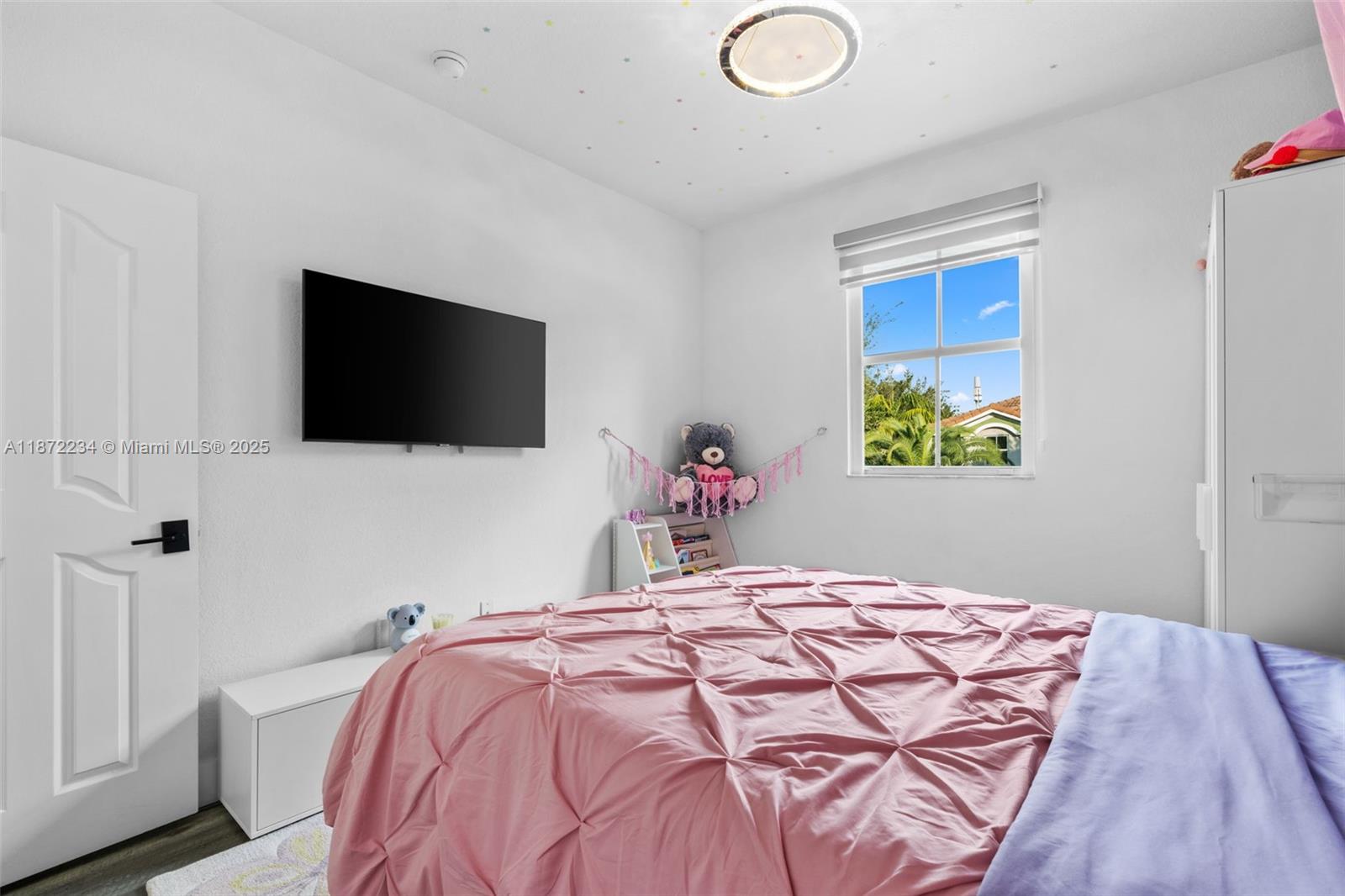 DORAL ISLES NORTH SEC THR - Residential