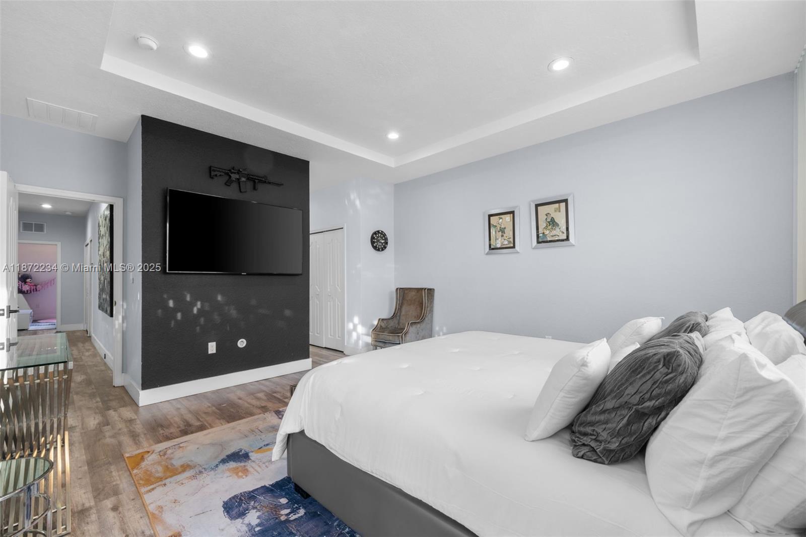 DORAL ISLES NORTH SEC THR - Residential