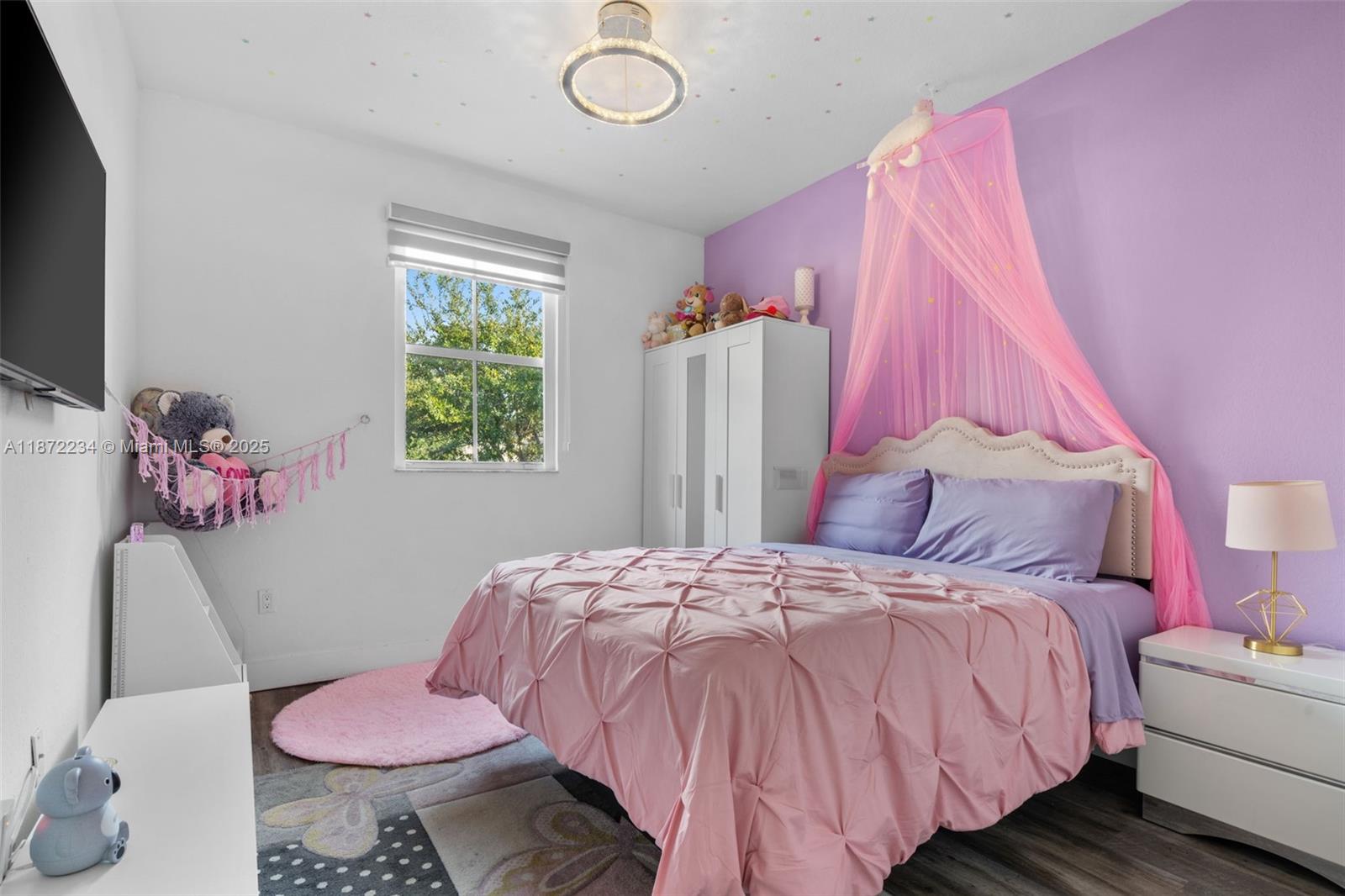 DORAL ISLES NORTH SEC THR - Residential