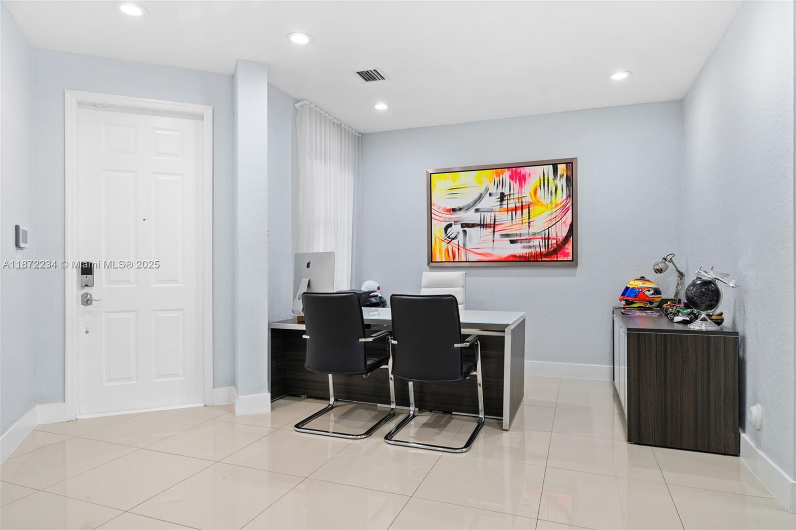 DORAL ISLES NORTH SEC THR - Residential