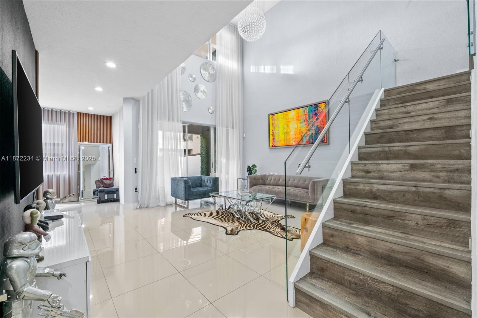 DORAL ISLES NORTH SEC THR - Residential