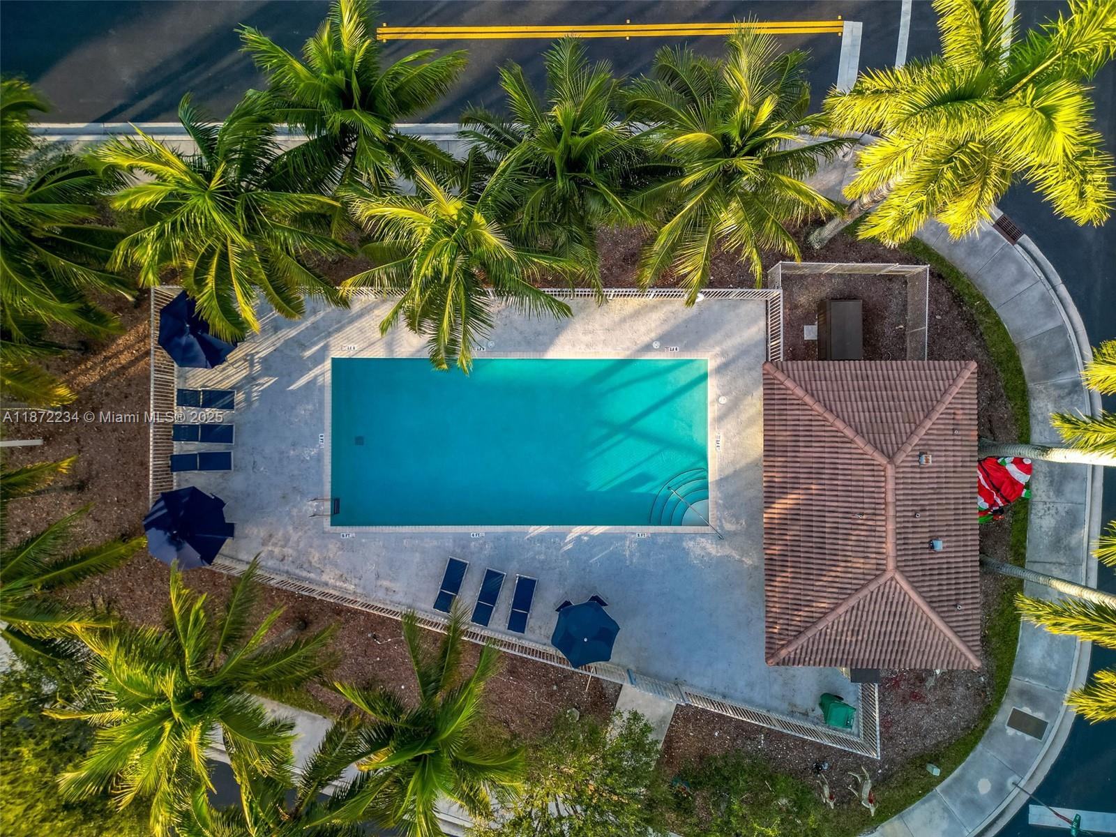 DORAL ISLES NORTH SEC THR - Residential