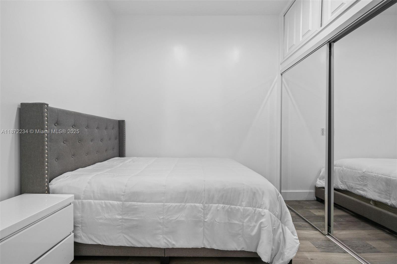 DORAL ISLES NORTH SEC THR - Residential