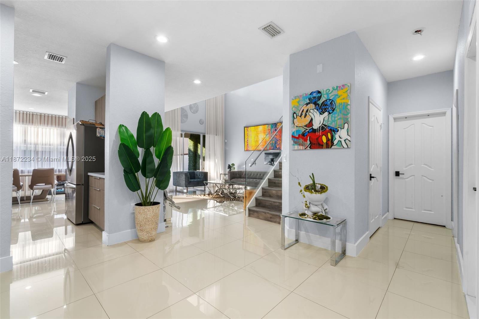 DORAL ISLES NORTH SEC THR - Residential