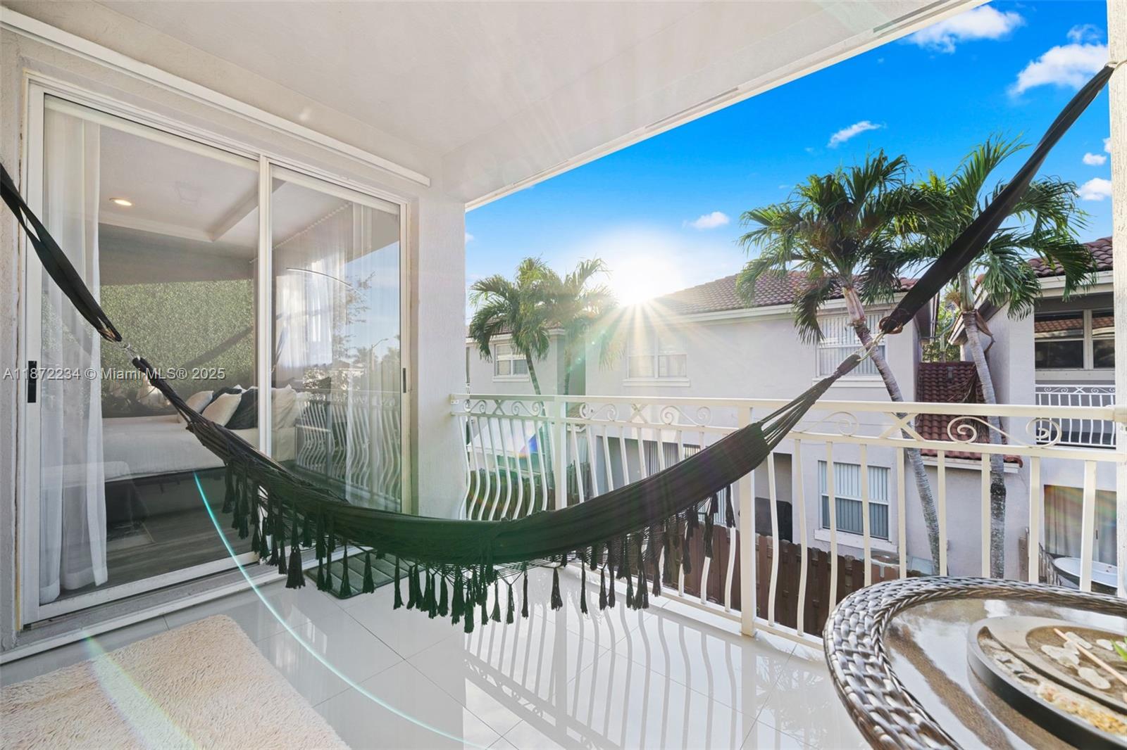 DORAL ISLES NORTH SEC THR - Residential